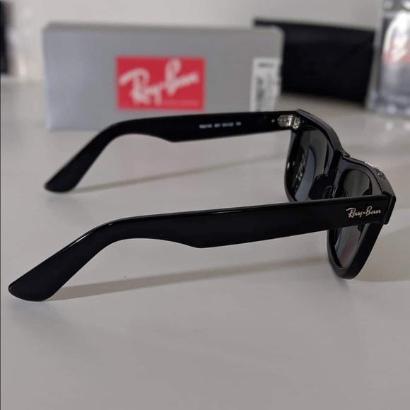 Ray-Ban Wayfarer 2140 901/58 Polarised Sunglasses - US Ray-Ban Wayfarer 2140